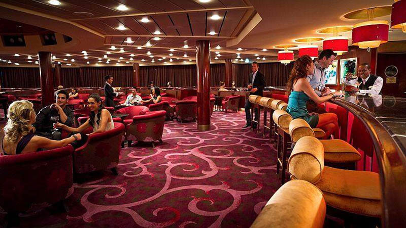 Rendezvous Lounge on Celebrity Infinity