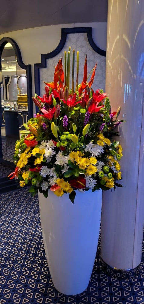 A Beautiful Live Flower Arrangement Near the Grand Dutch Cafe on Nieuw Statendam