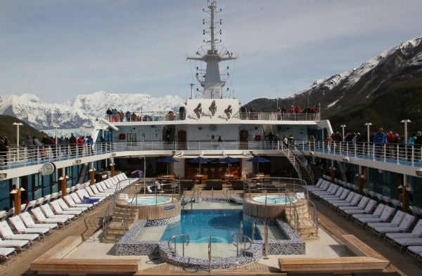 oceania regatta at hubbard glacier