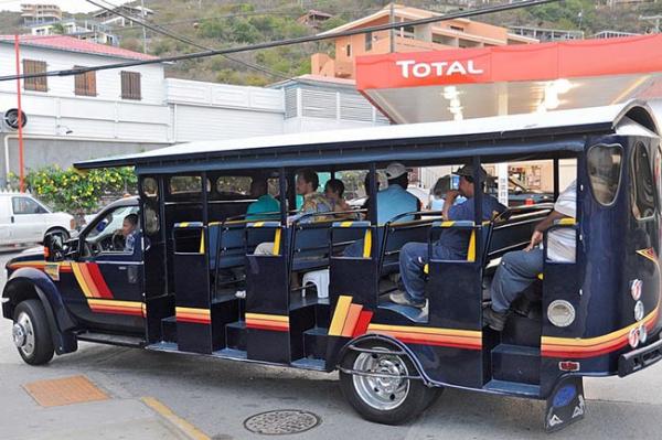 A Safari Truck in St Thomas - Photo by Fred Hsu